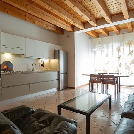 Casa Aurora - 10 Min Da Gardaland & Di Garda Apartment Castelnuovo del Garda